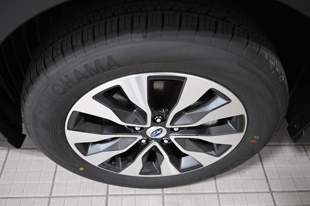 2025 Subaru Outback Touring photo 10