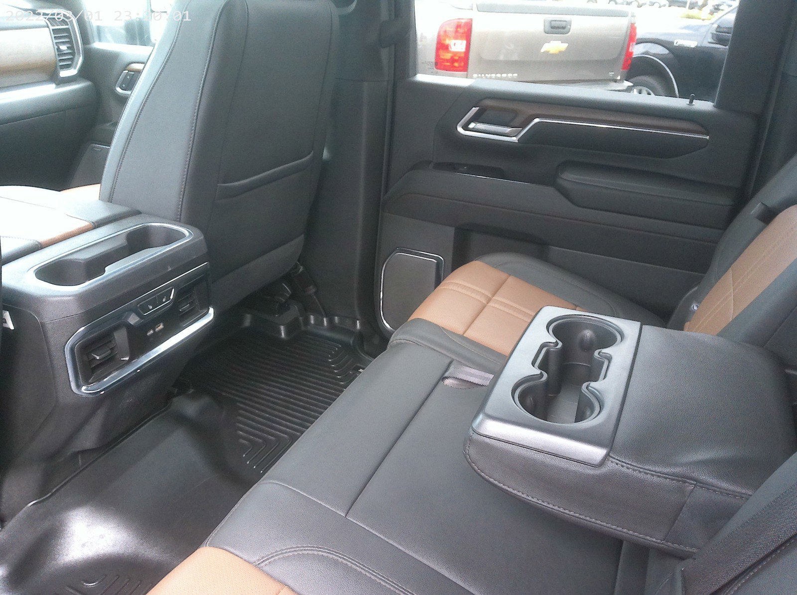 2025 Chevrolet Silverado 3500HD High Country photo 30