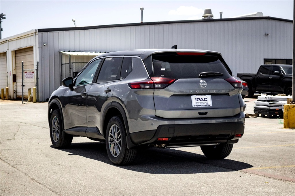 2025 Nissan Rogue S photo 4