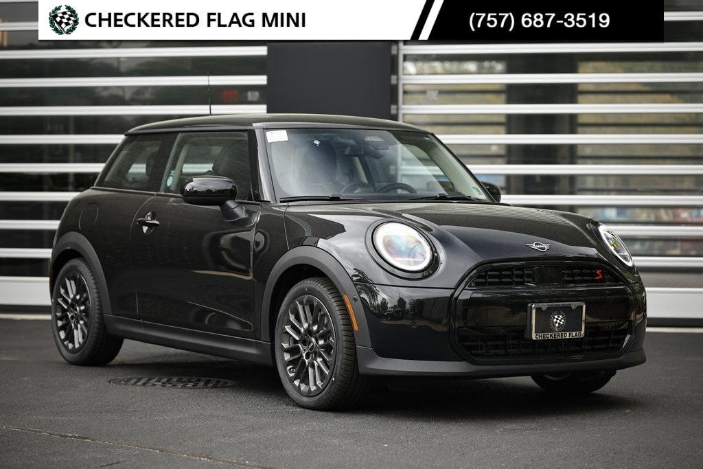2025 MINI Hardtop 2 Door S's photo