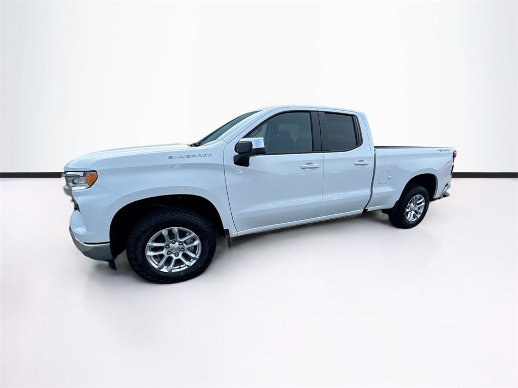 2026 Chevrolet Silverado 1500 LT photo 3