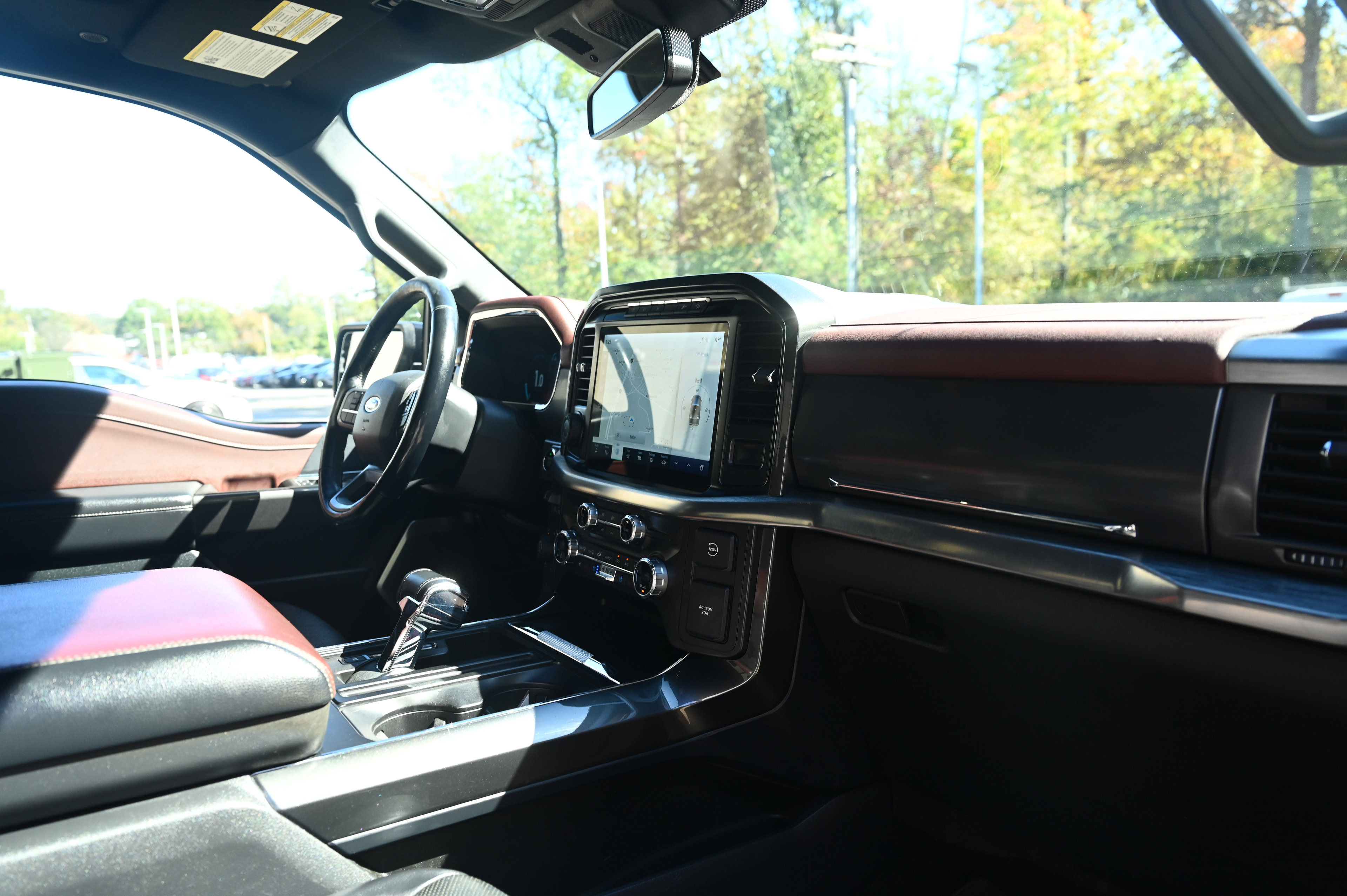2021 Ford F-150 Lariat photo 30