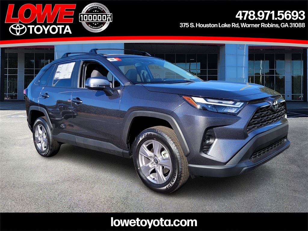 2025 Toyota RAV4 XLE's photo