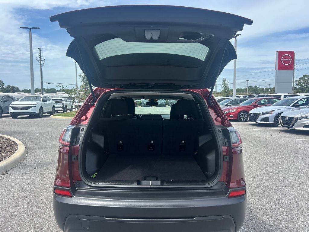 2021 Jeep Cherokee Latitude photo 9
