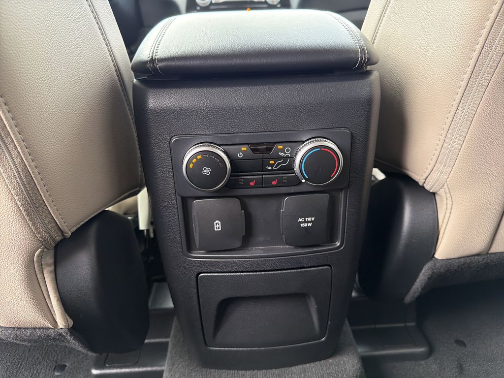 2022 Ford Explorer Limited photo 4
