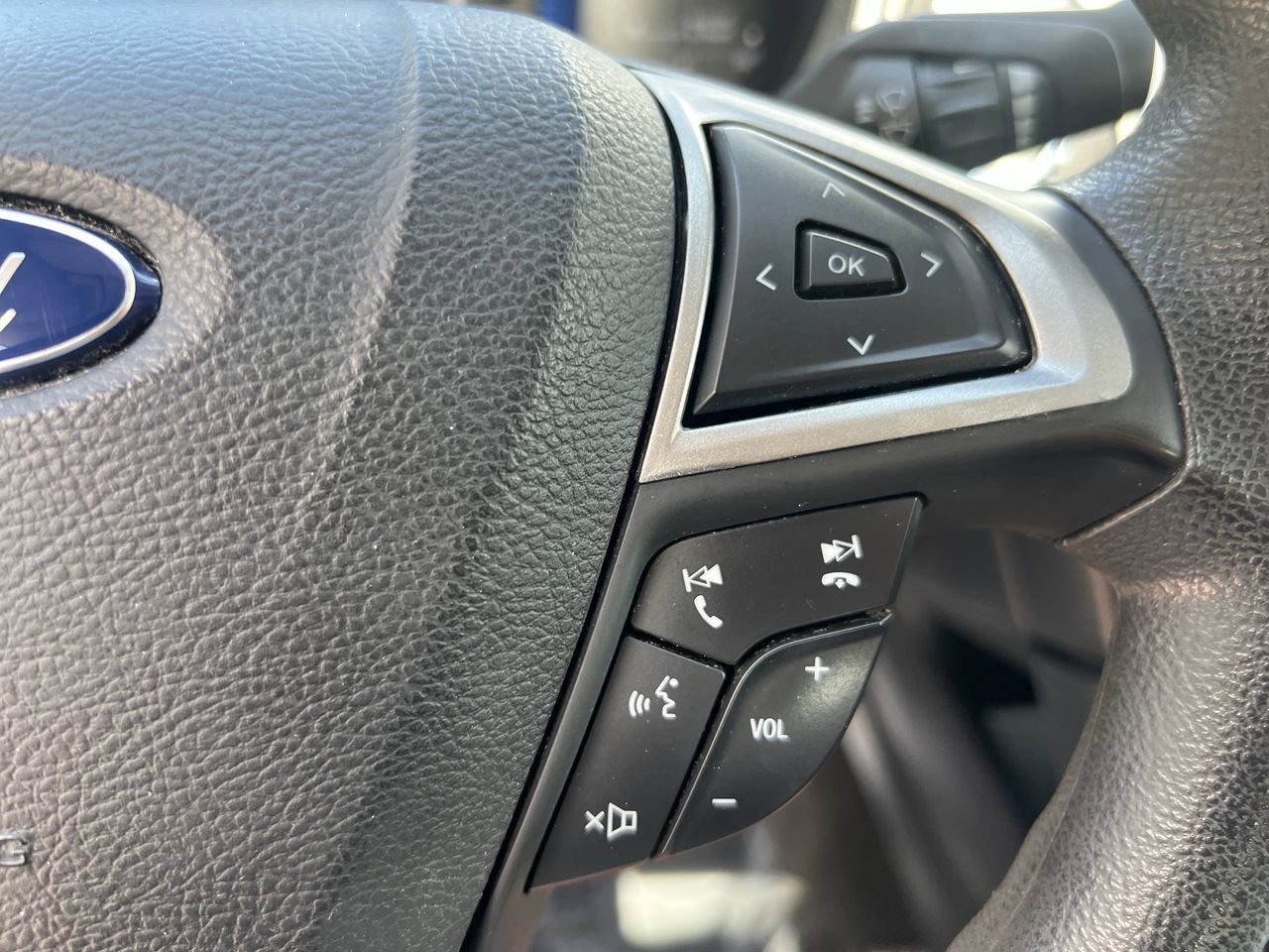 2017 Ford Fusion S Hybrid photo 23