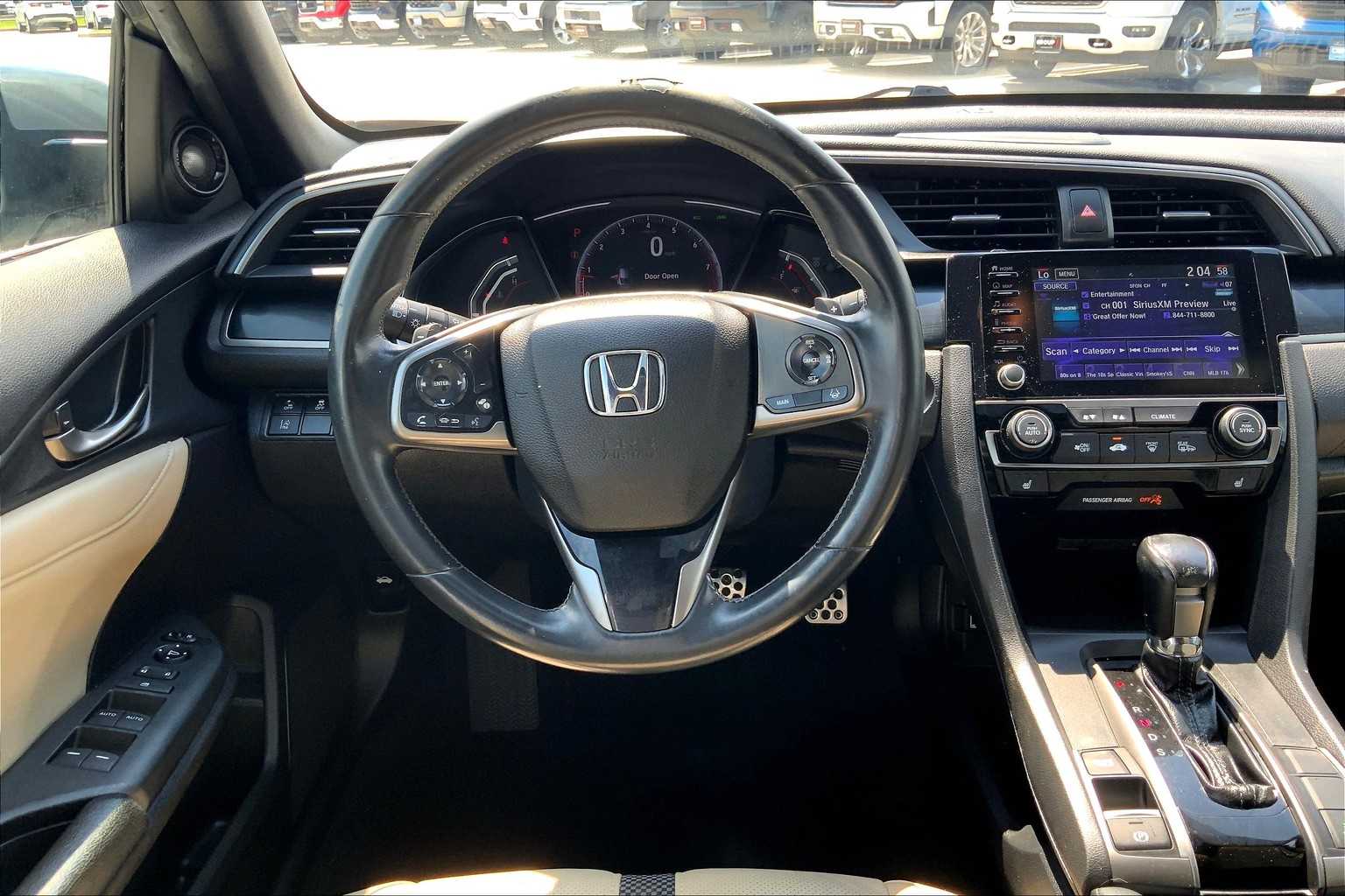 2020 Honda Civic Hatchback Sport Touring photo 5