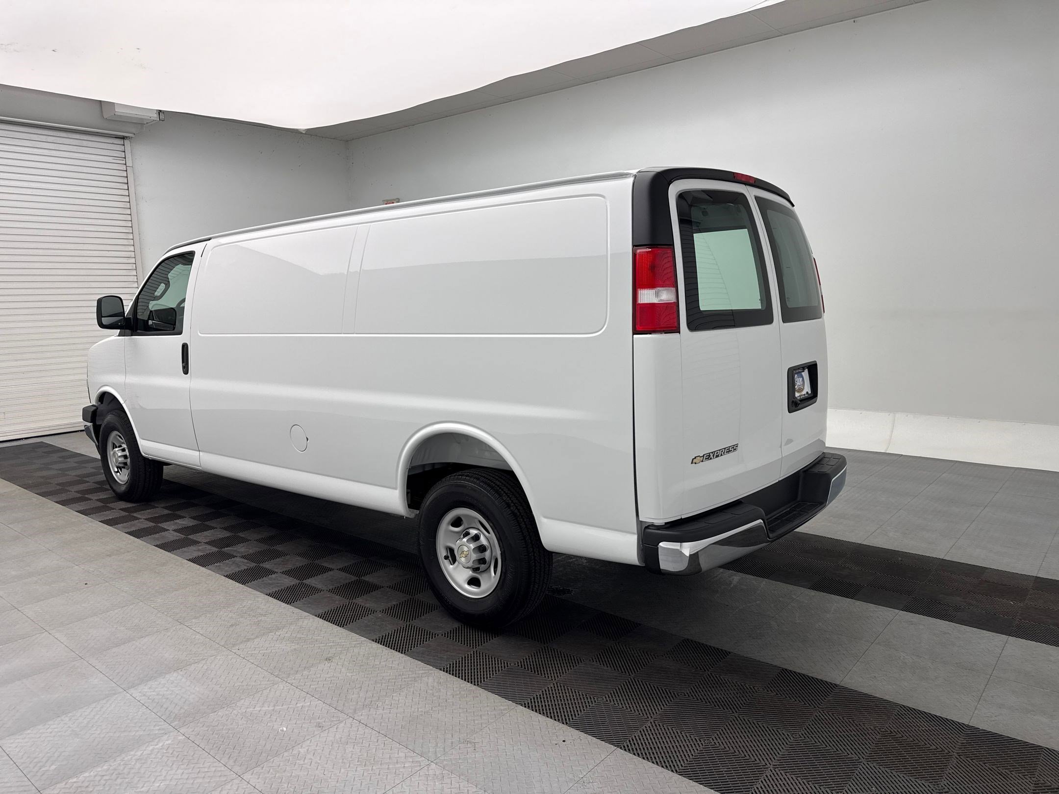 2025 Chevrolet Express photo 3