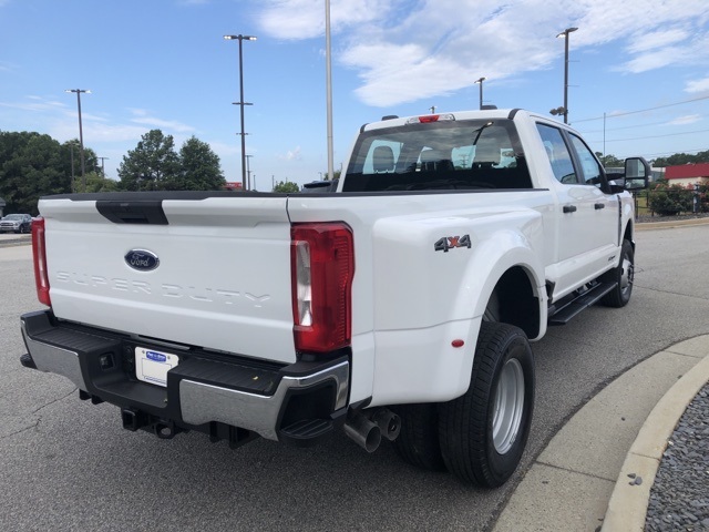 2025 Ford F-350 photo 8
