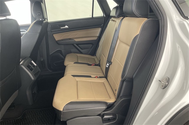 2023 Volkswagen Atlas Cross Sport SE Technology photo 40