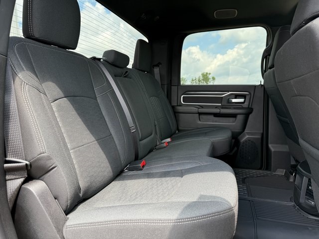 2025 Ram 3500 Big Horn photo 16