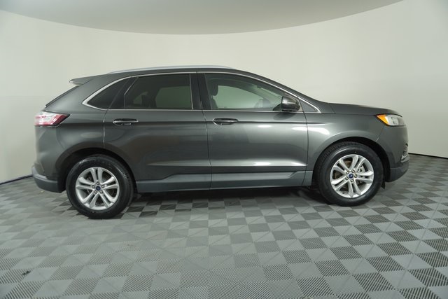 2020 Ford Edge SEL photo 8