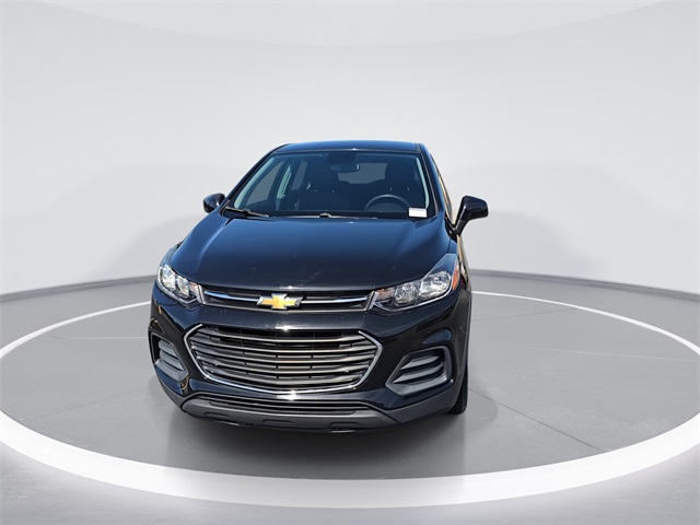 2020 Chevrolet Trax LS photo 3