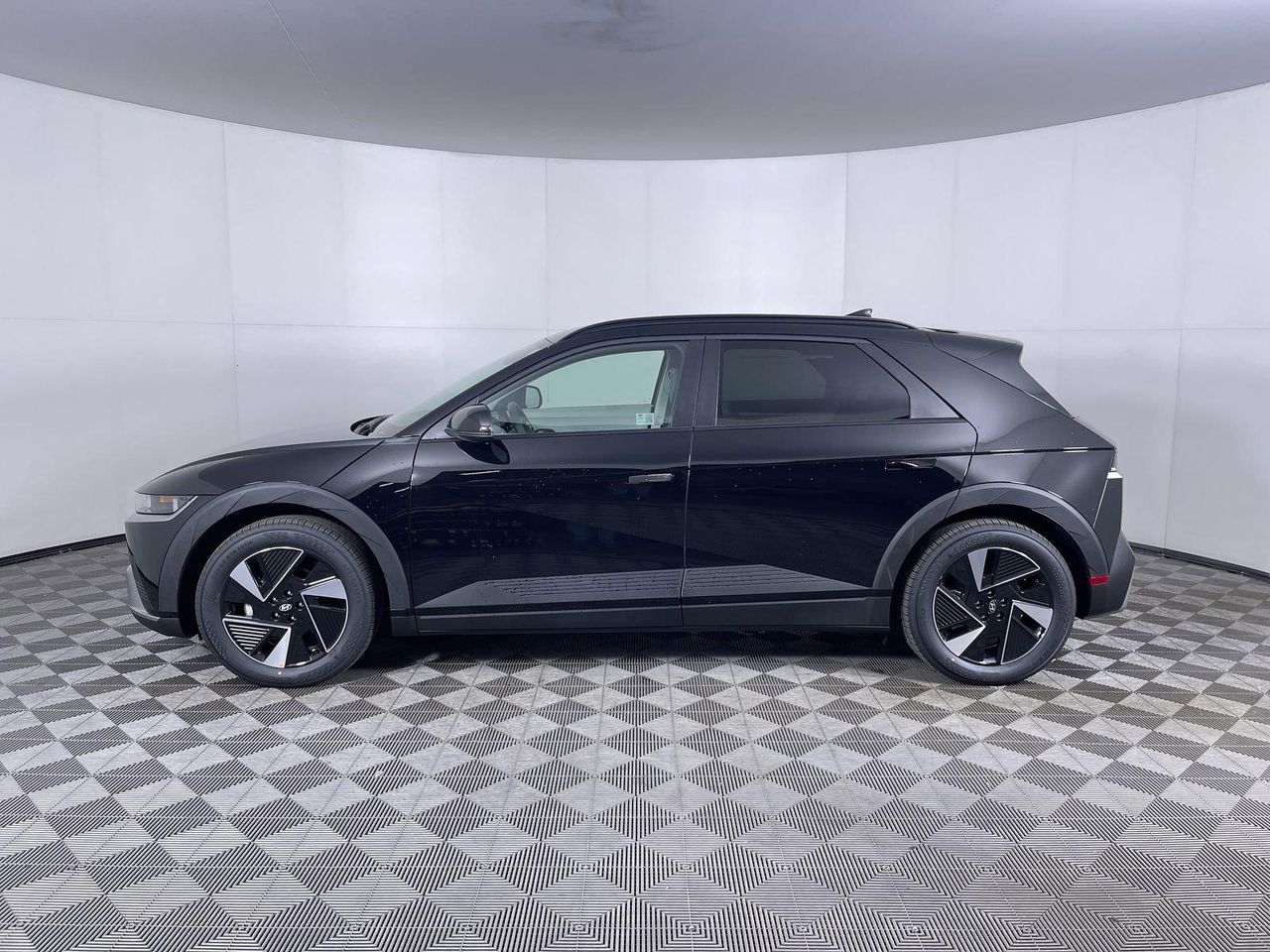 2025 Hyundai Ioniq 5 SEL photo 8
