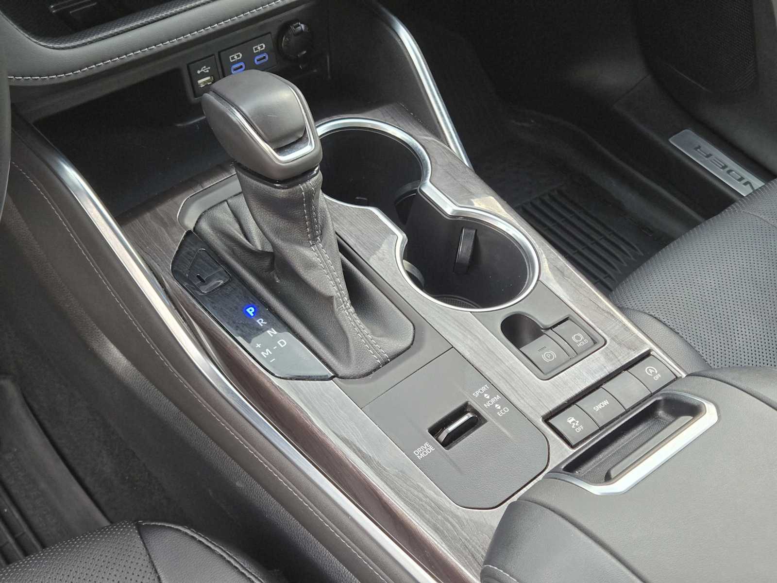 2022 Toyota Highlander Limited photo 31