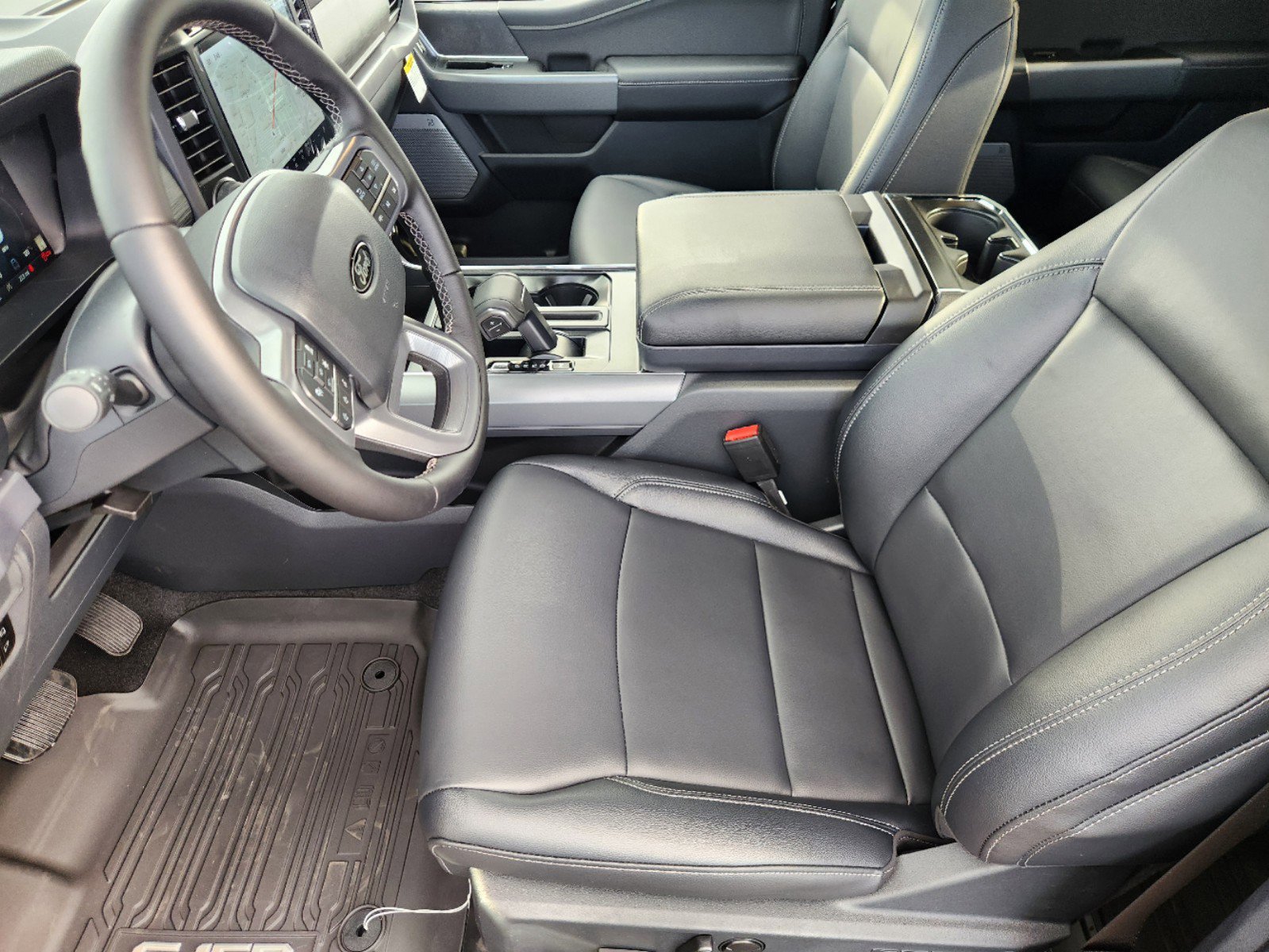 2025 Ford F-150 XLT photo 9