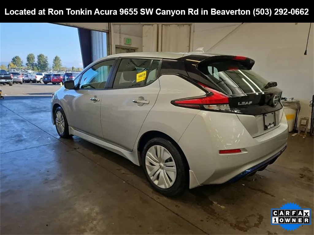 2022 Nissan Leaf S photo 4