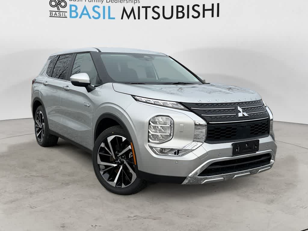2025 Mitsubishi Outlander Plug-in Hybrid SE's photo
