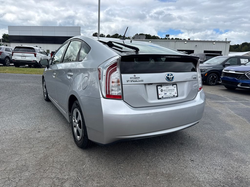2015 Toyota Prius Four photo 5
