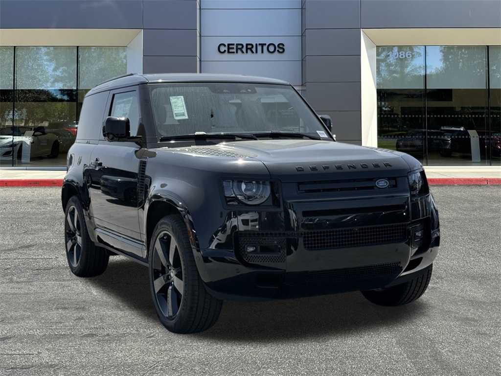 2025 Land Rover Defender 90 X-Dynamic SE photo 3