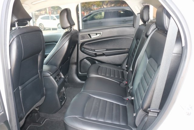 2022 Ford Edge SEL photo 20