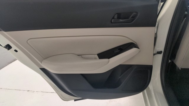 Used 2023 Pearl White Tricoat Nissan 2.5 SV image 28