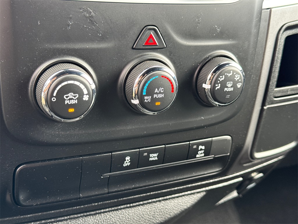 2024 Ram 1500 Classic Warlock photo 29