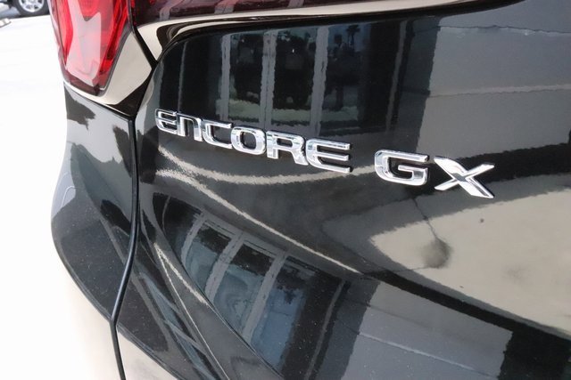 2025 Buick Encore GX Sport Touring photo 3