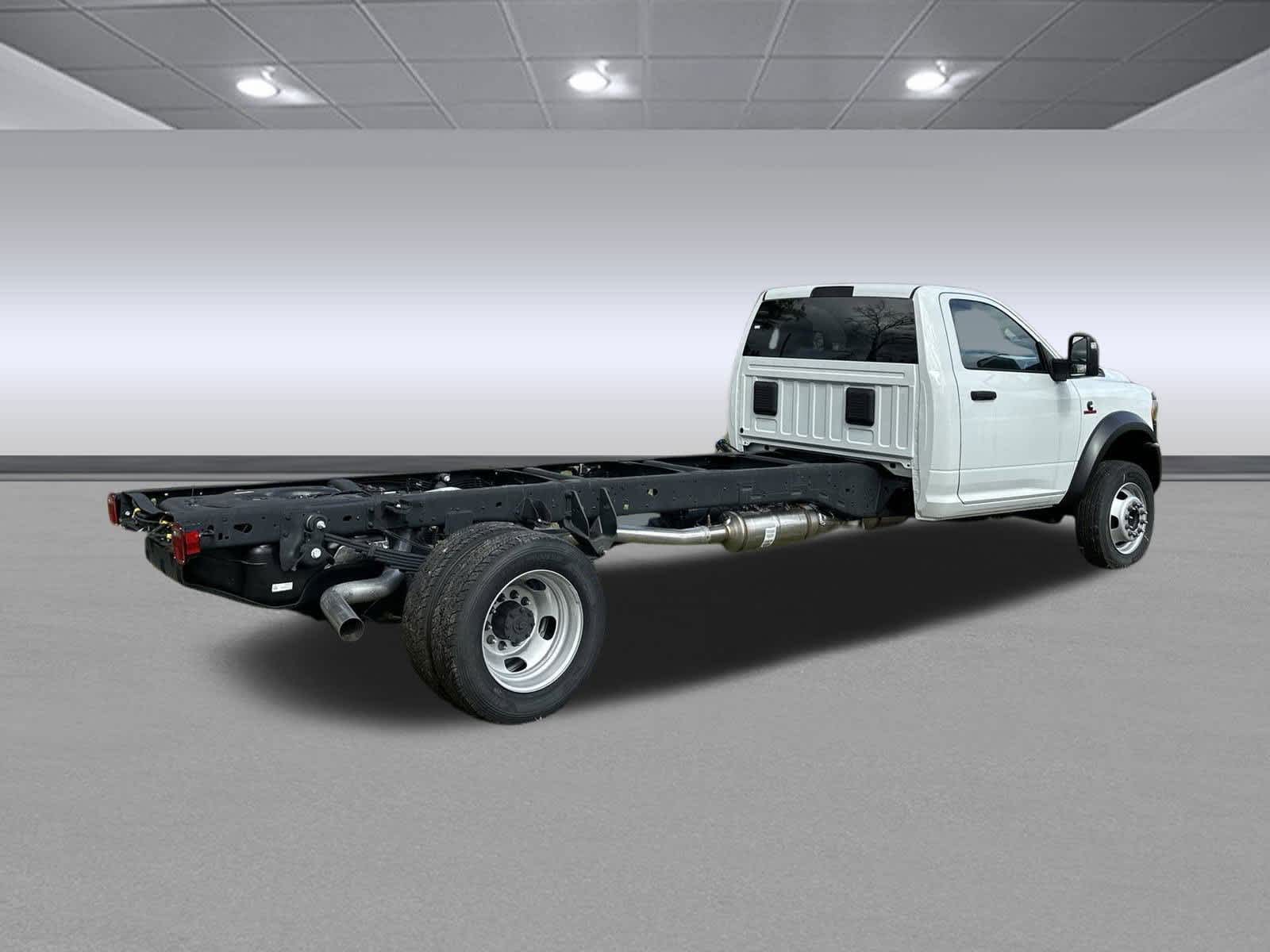 2024 Ram 4500 SLT photo 7