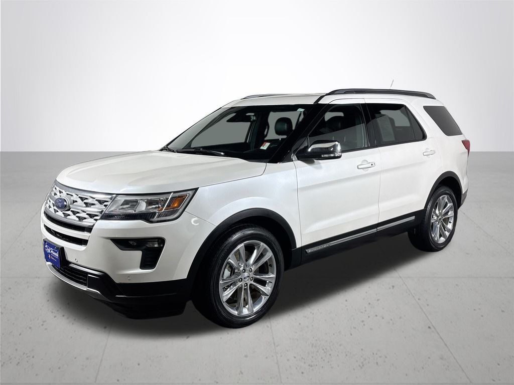 2019 Ford Explorer XLT photo 2