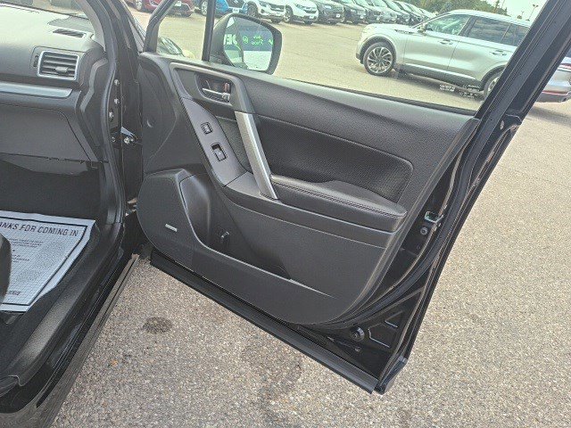 2016 Subaru Forester 2.0XT Touring photo 17