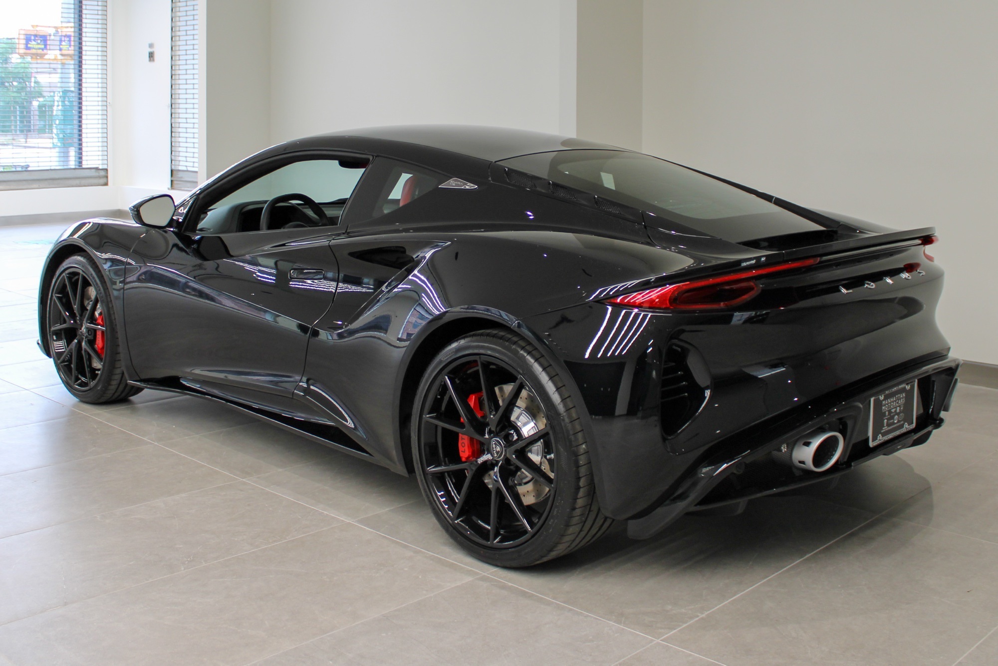 2025 Lotus Emira Base photo 3