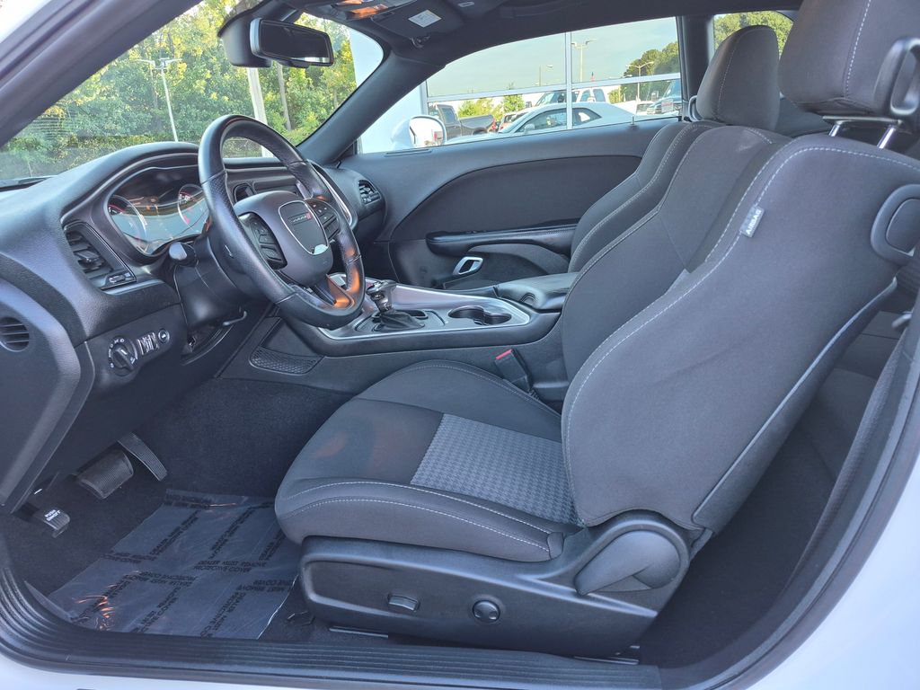 2022 Dodge Challenger GT photo 2