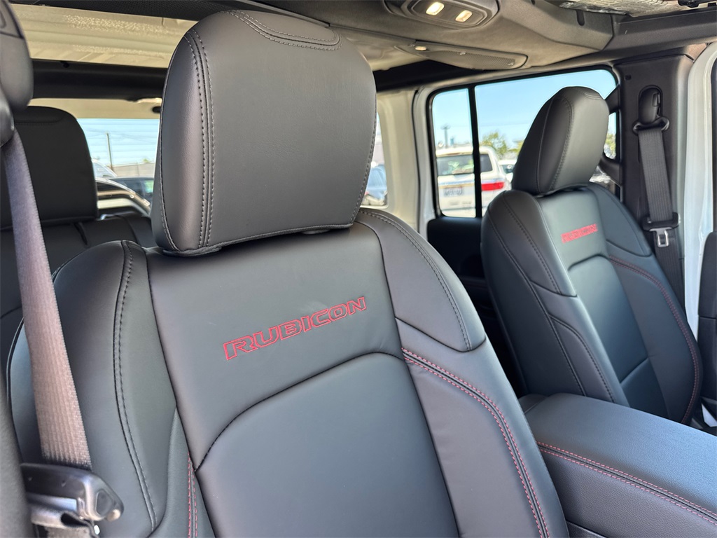 2025 Jeep Wrangler Rubicon photo 16