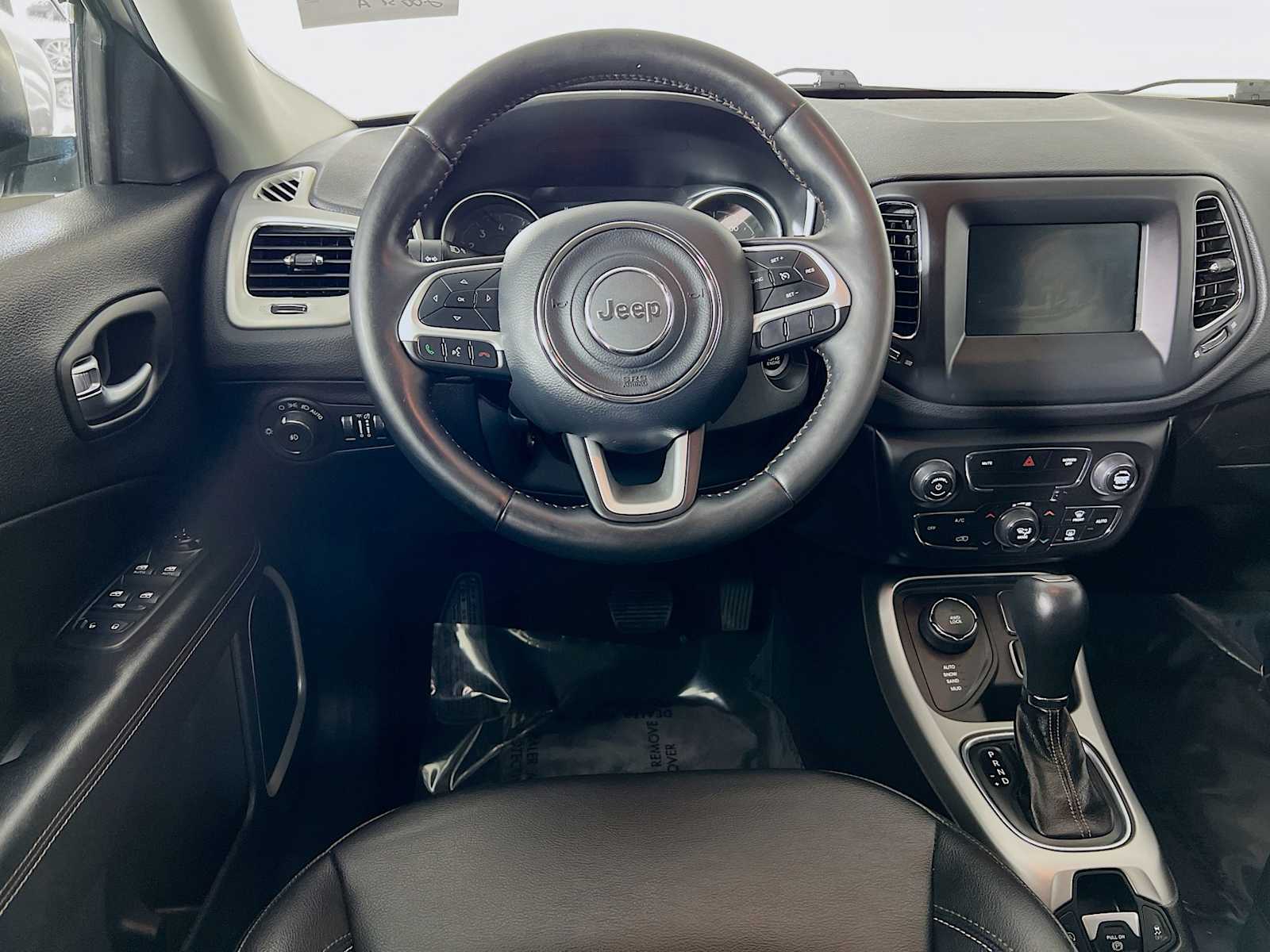 2019 Jeep Compass Latitude photo 16