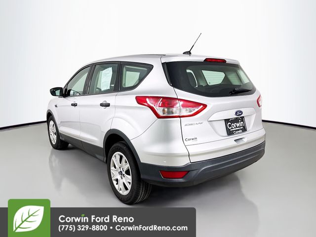 2014 Ford Escape S photo 2