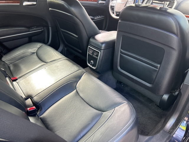 2012 Chrysler 300 Limited photo 9