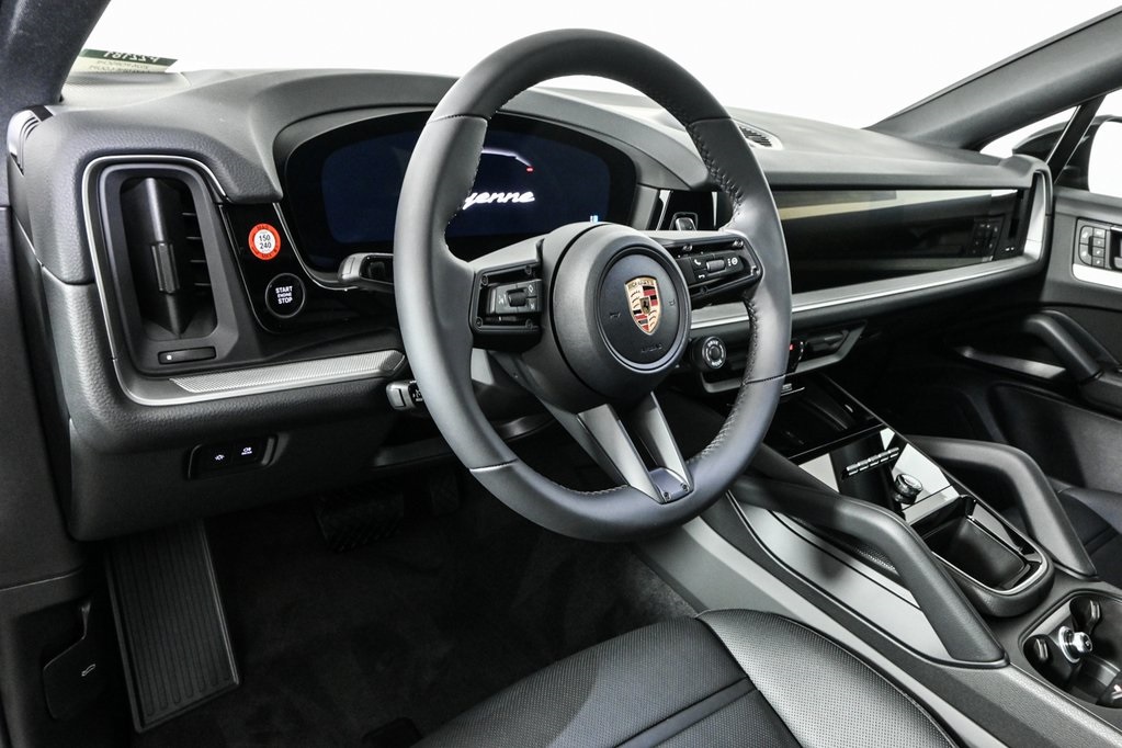 2026 Porsche Cayenne Coupe photo 3
