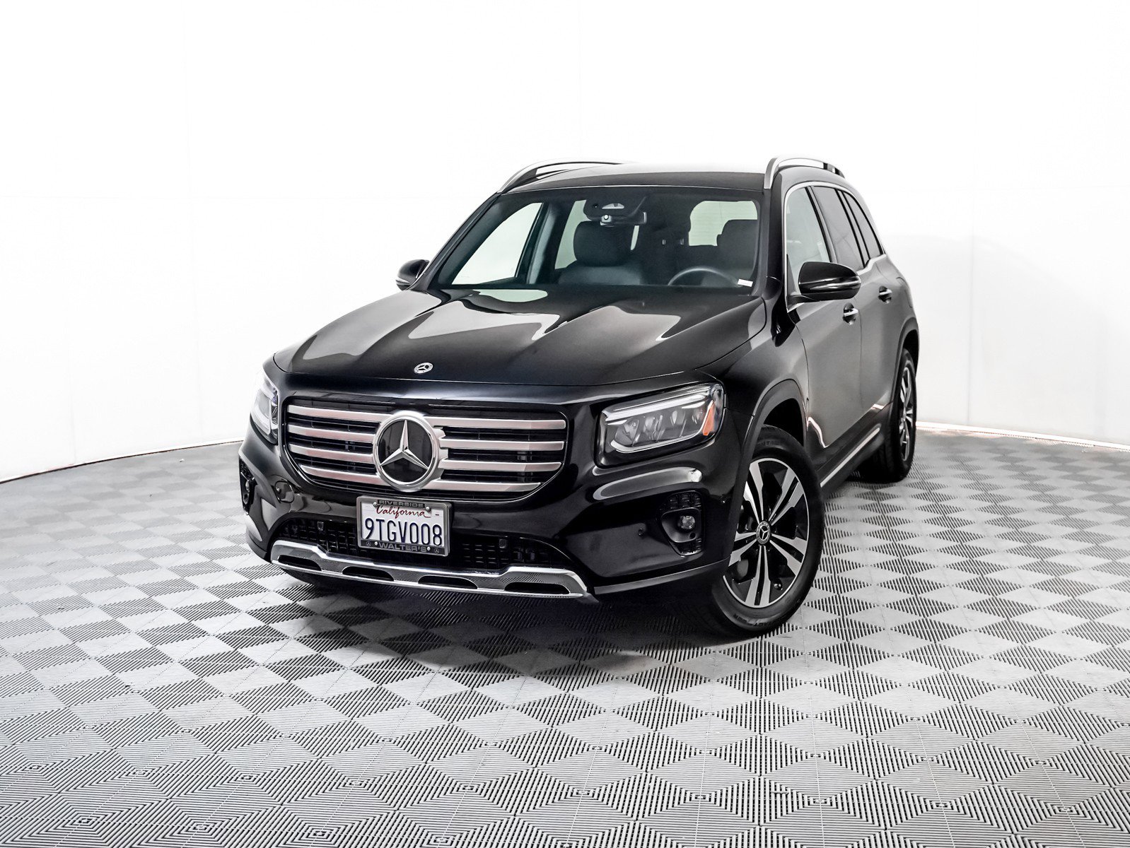 2025 Mercedes-Benz GLB Base's photo