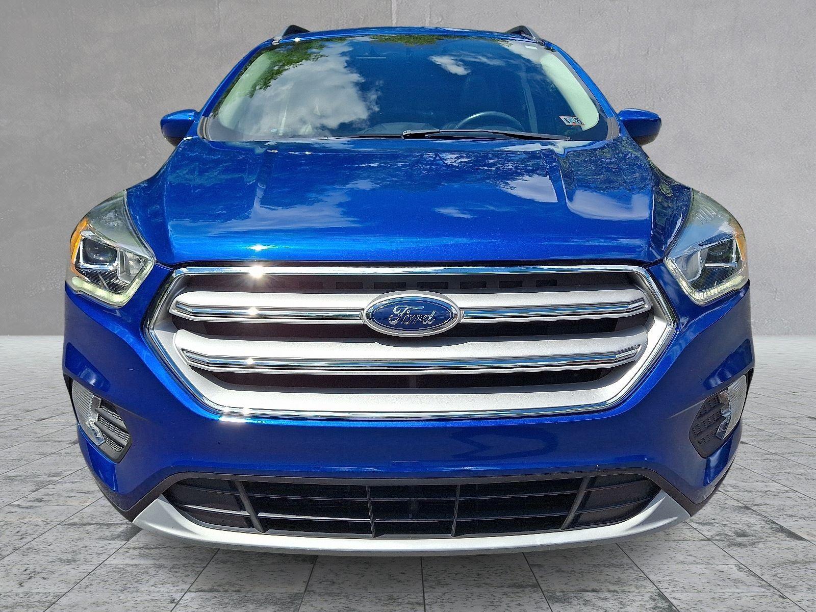 2019 Ford Escape SEL photo 2