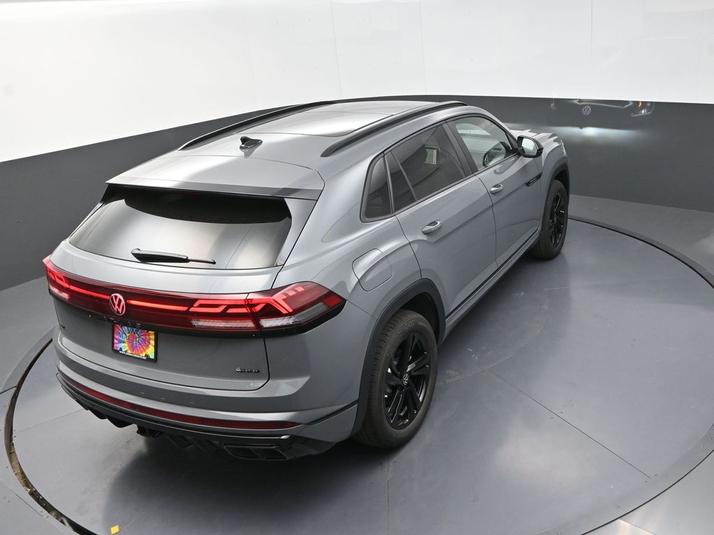 2025 Volkswagen Atlas Cross Sport SEL R-Line photo 14