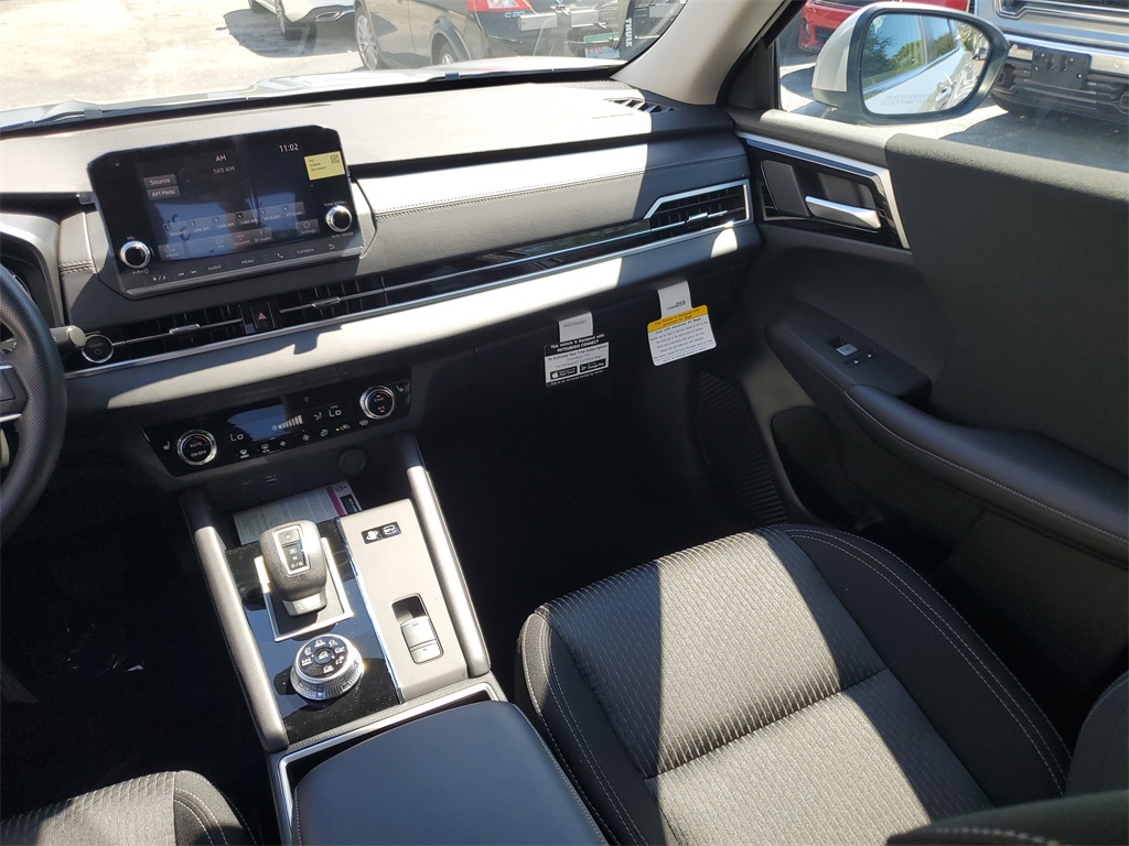 2025 Mitsubishi Outlander PHEV ES photo 15