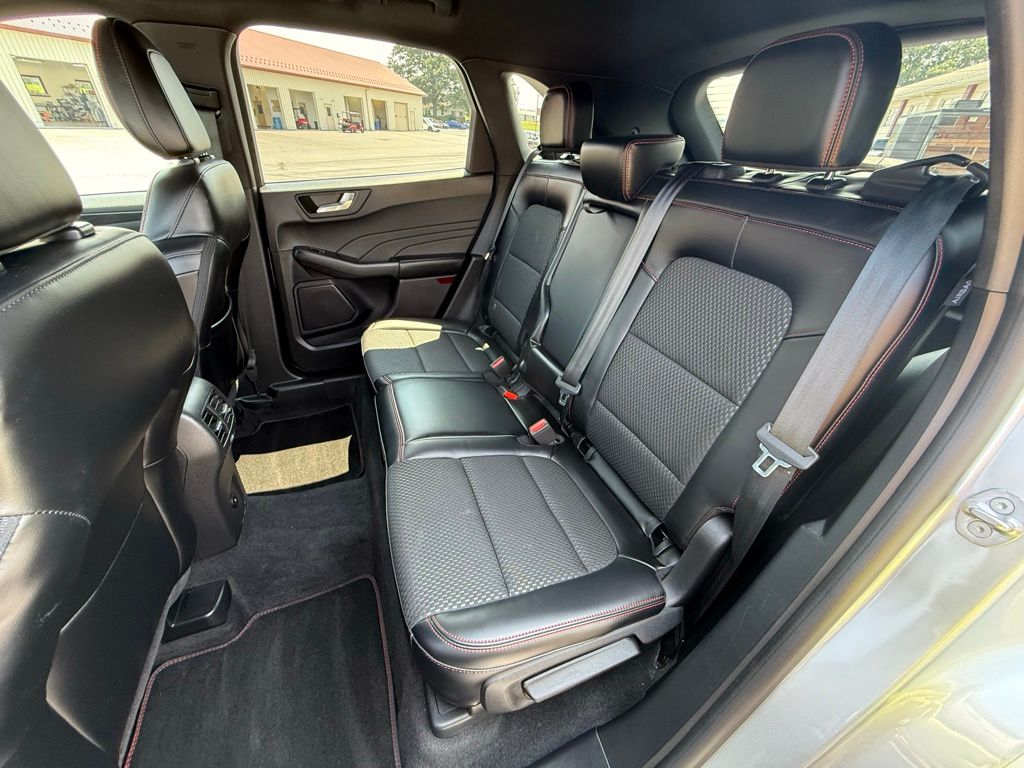 2023 Ford Escape ST-Line photo 25