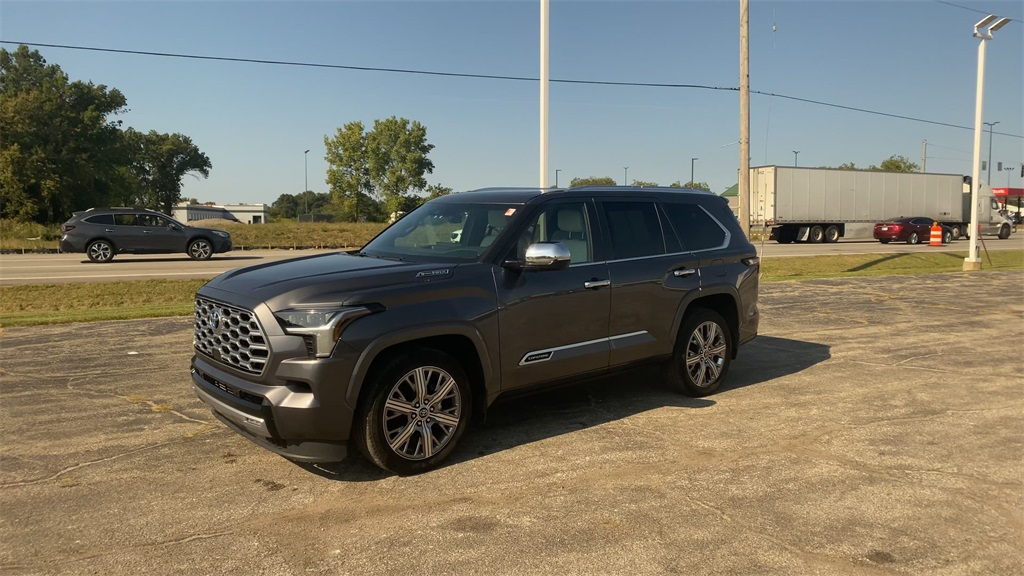 2024 Toyota Sequoia Capstone photo 4