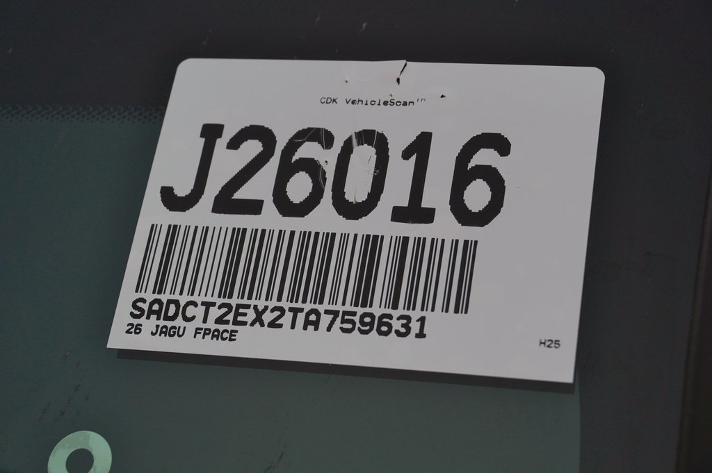 2026 JAGUAR F-PACE - Image 32