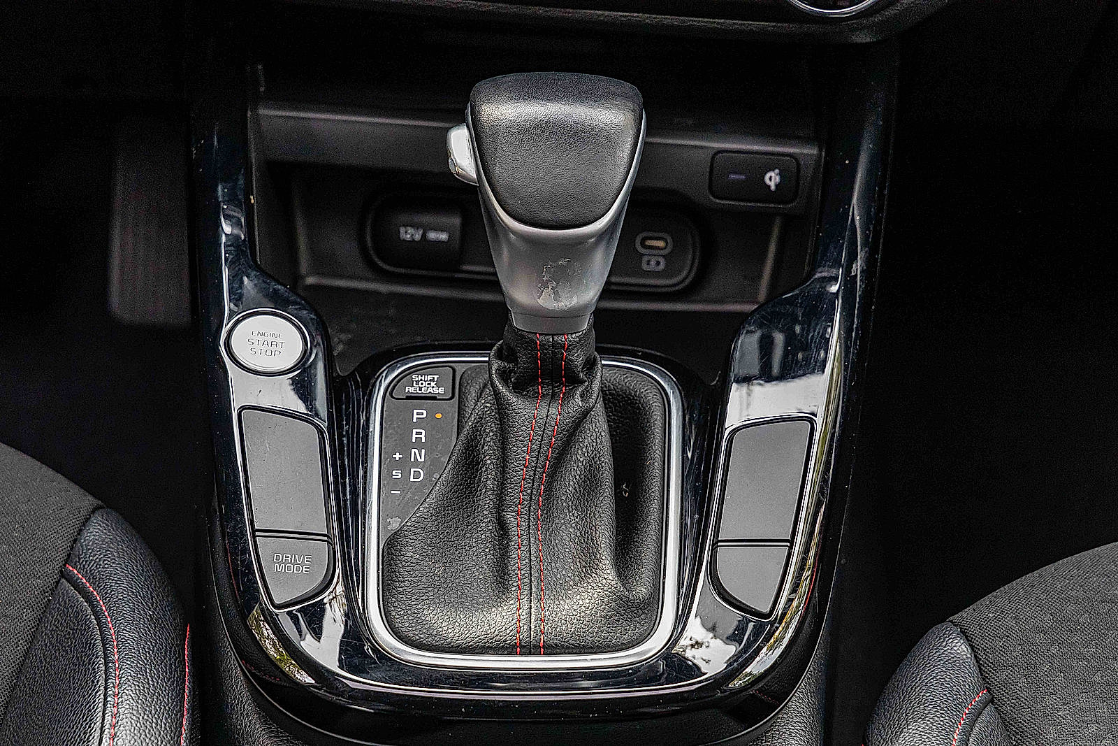 2023 Kia Soul GT-Line photo 13