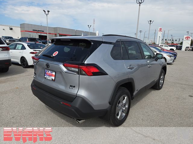 2025 Toyota RAV4 Hybrid XLE photo 26