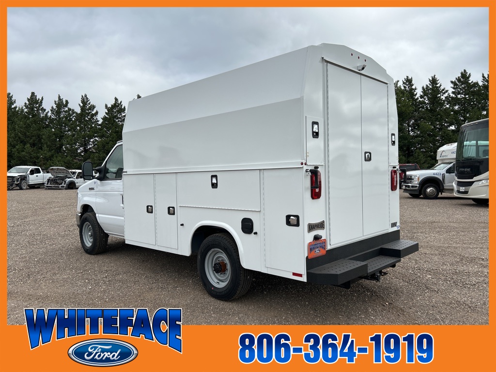 2025 Ford E-350 Base photo 3