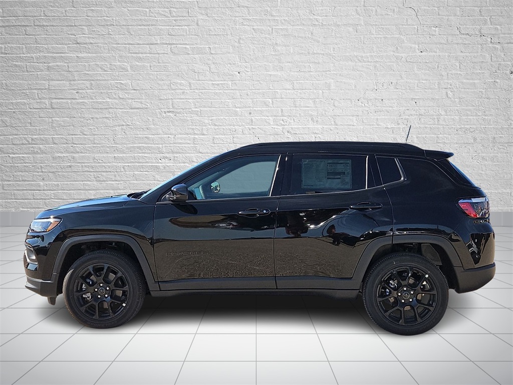 2026 Jeep Compass Latitude photo 2