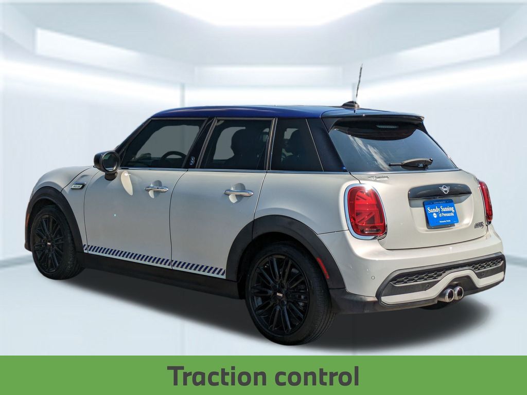 2022 Mini Cooper 4 Door Hardtop photo 3